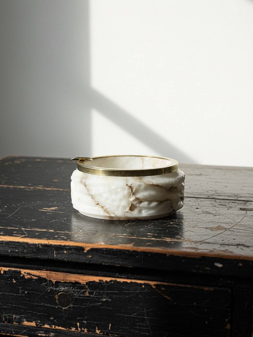 Small alabaster ashtray, vintage Hollywood Regency/Mid Century.