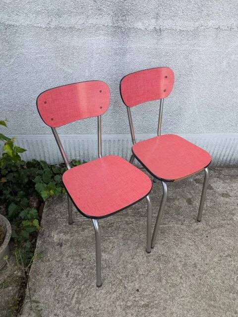 Paire de chaises en formica