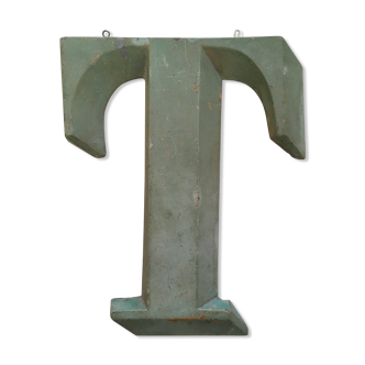 Letter sign early 20th in zinc T