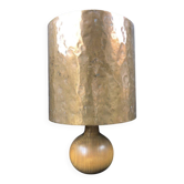 Lampe vintage moderniste bois et cuivre martelé