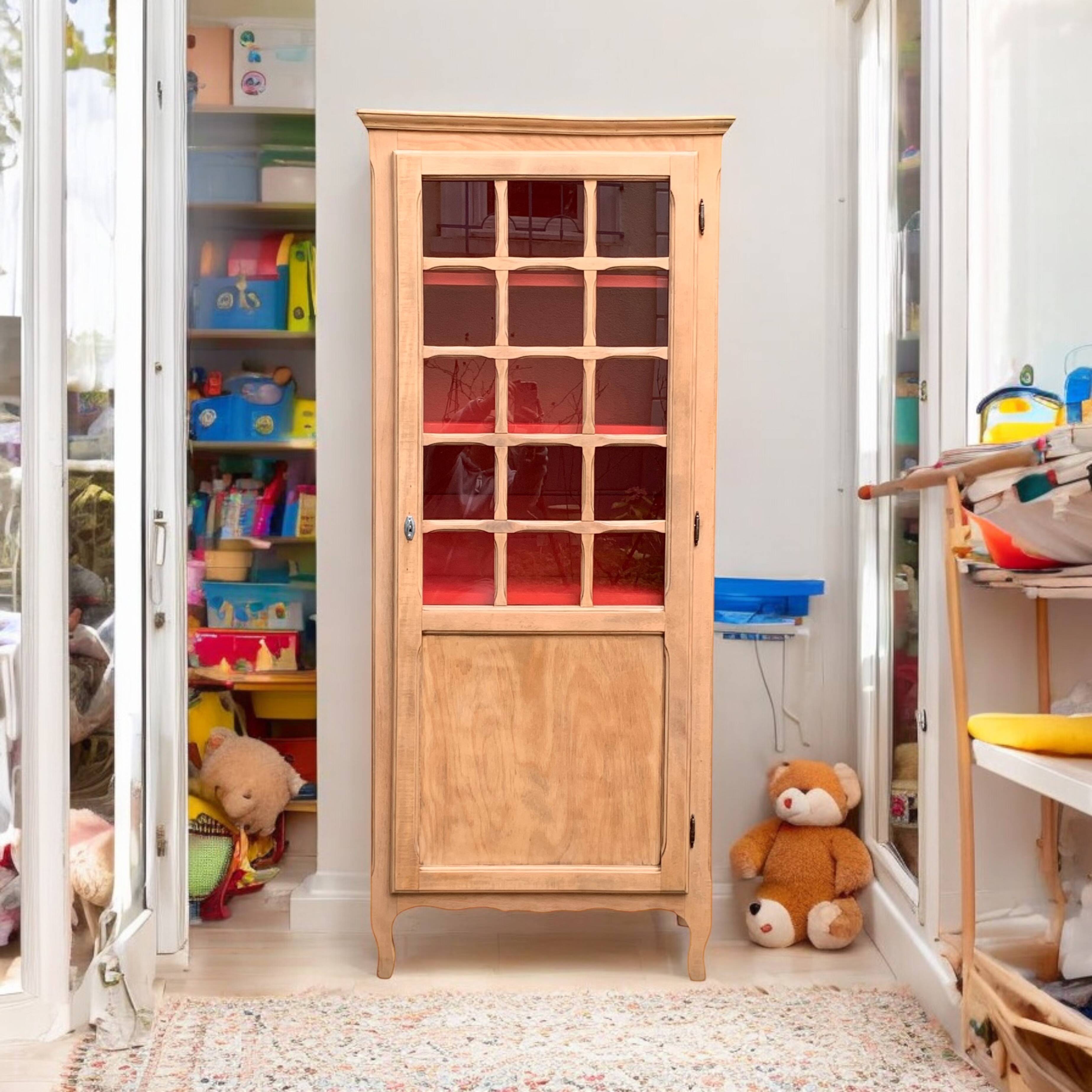 Armoire bonnetière parisienne vintage bois brut