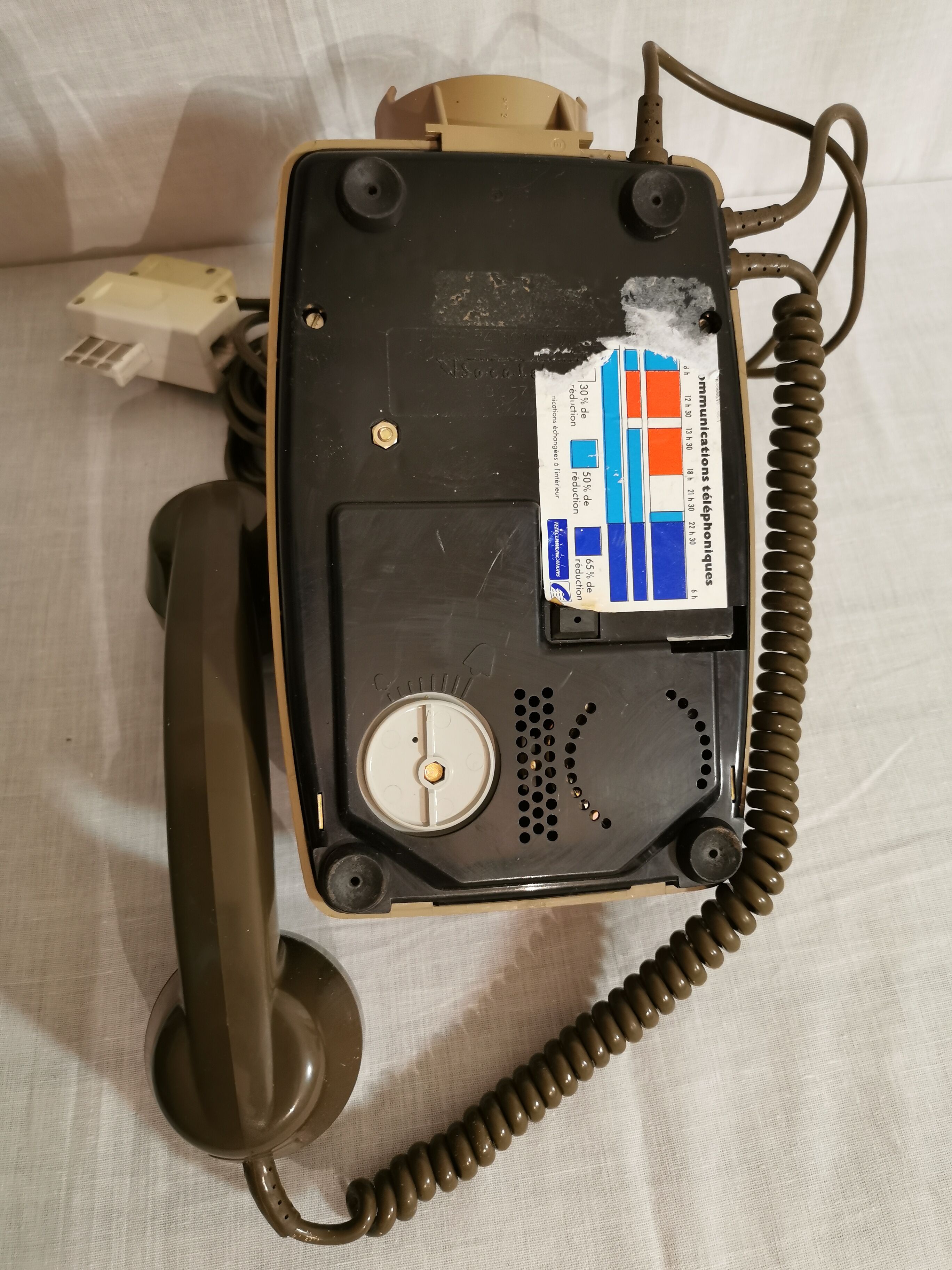 Phone year 1980 PTT Vintage khaki