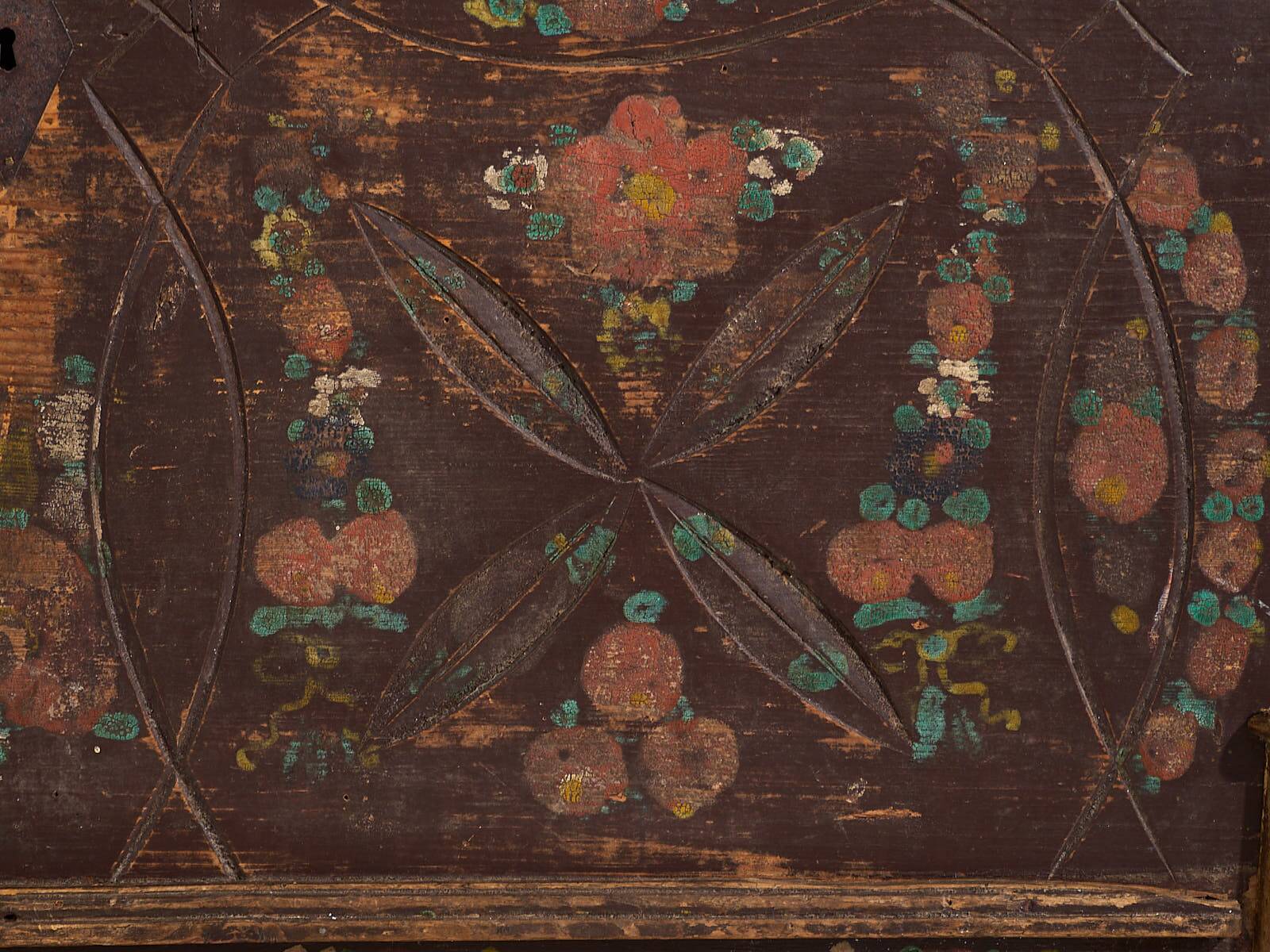 Antique wedding chest with raised plant decoration (circa 1820)