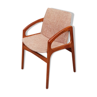 Set of 4 scandinavian design dining chairs