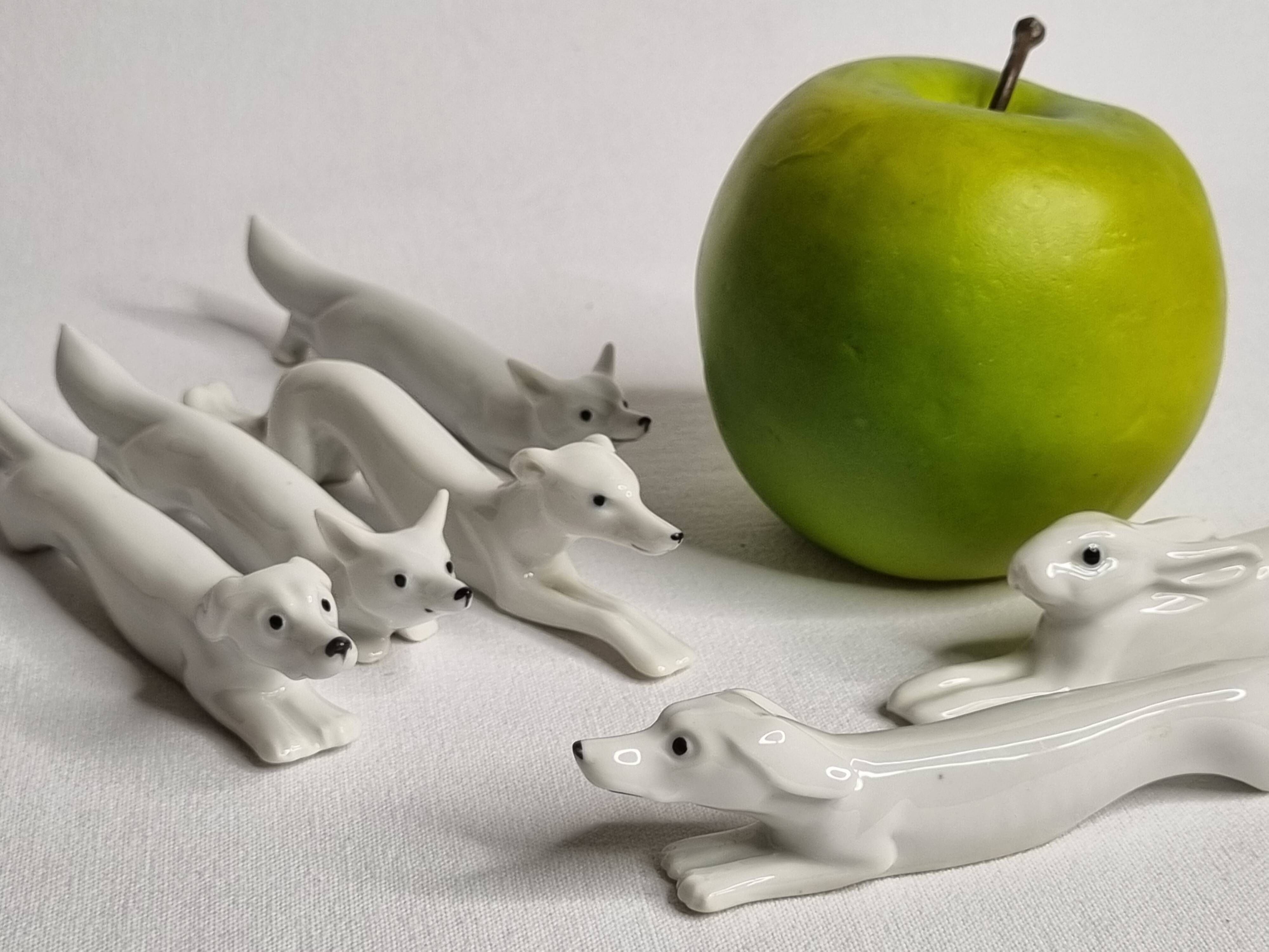 Set of 6 animal-shaped knife holders in German porcelain, Pfeffer Gotha, 13.5 cm
