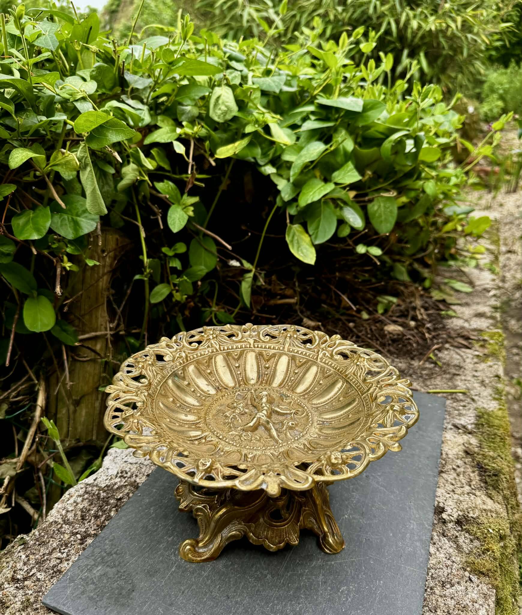 Large brass Art Nouveau fruit bowl