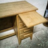 Child minister desk