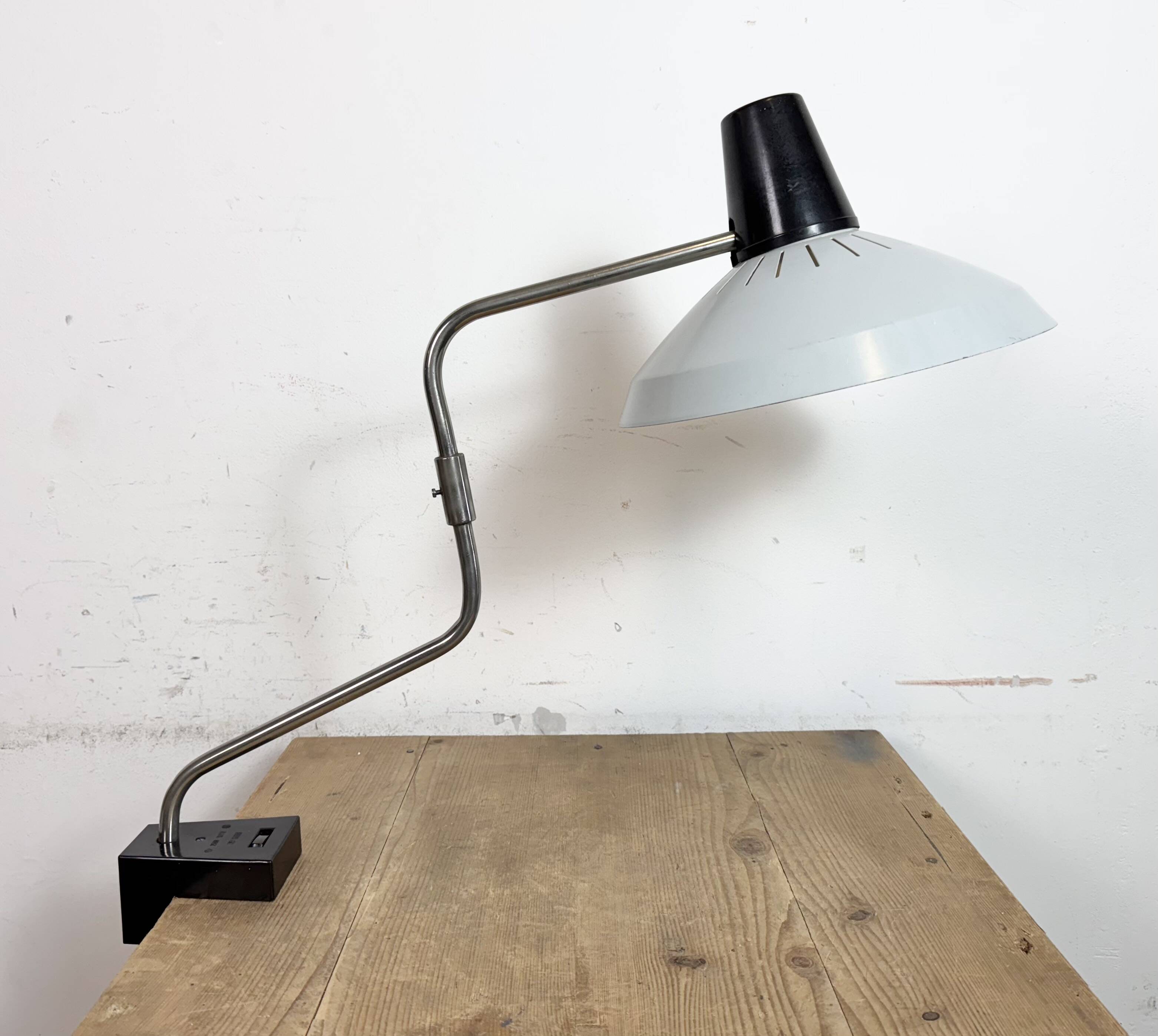 Lampe de bureau industrielle grise d'Elektrosvit, années 1970