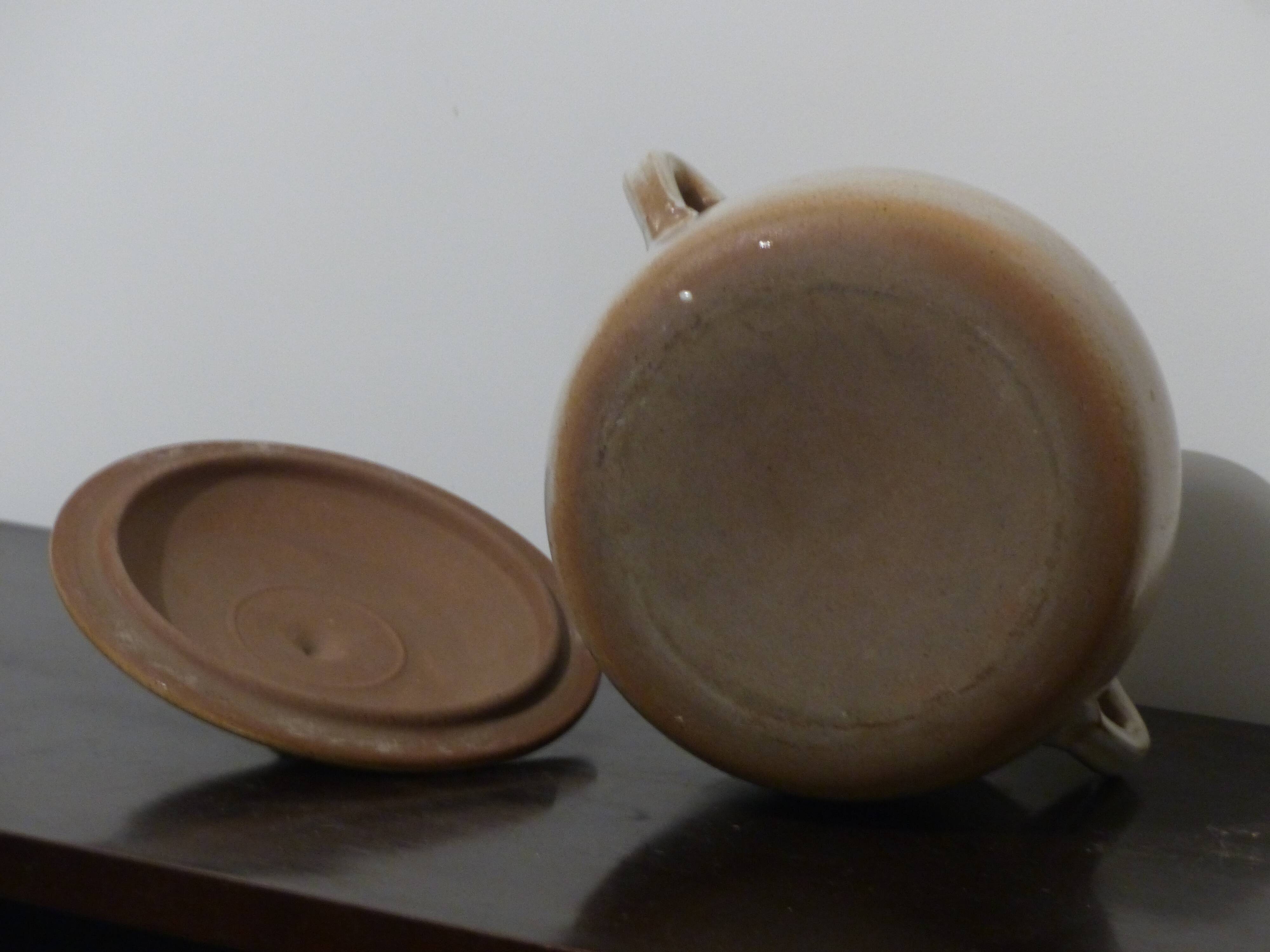 Soup tureen, glazed earthenware pot.