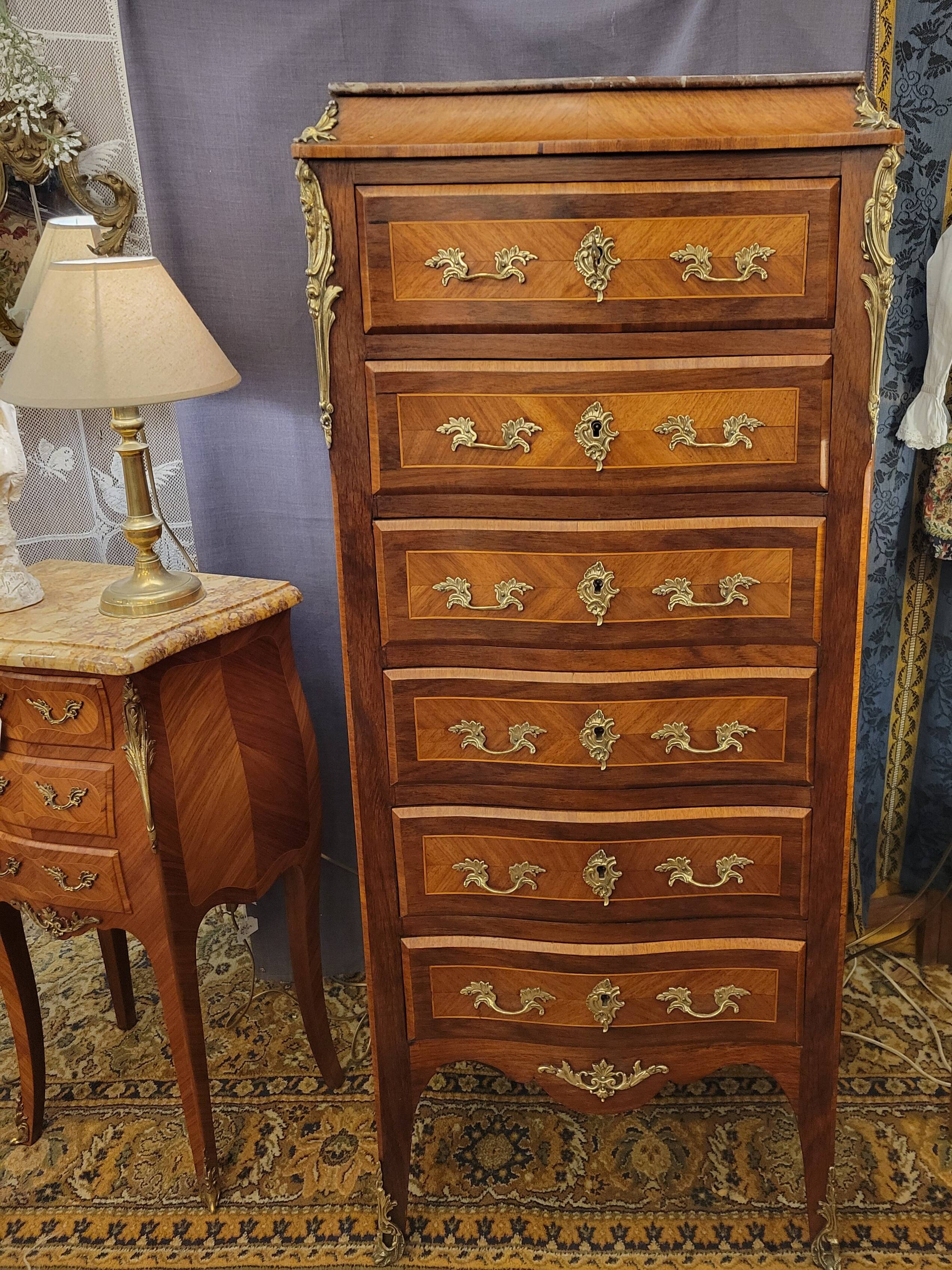 Louis XV chest of drawers