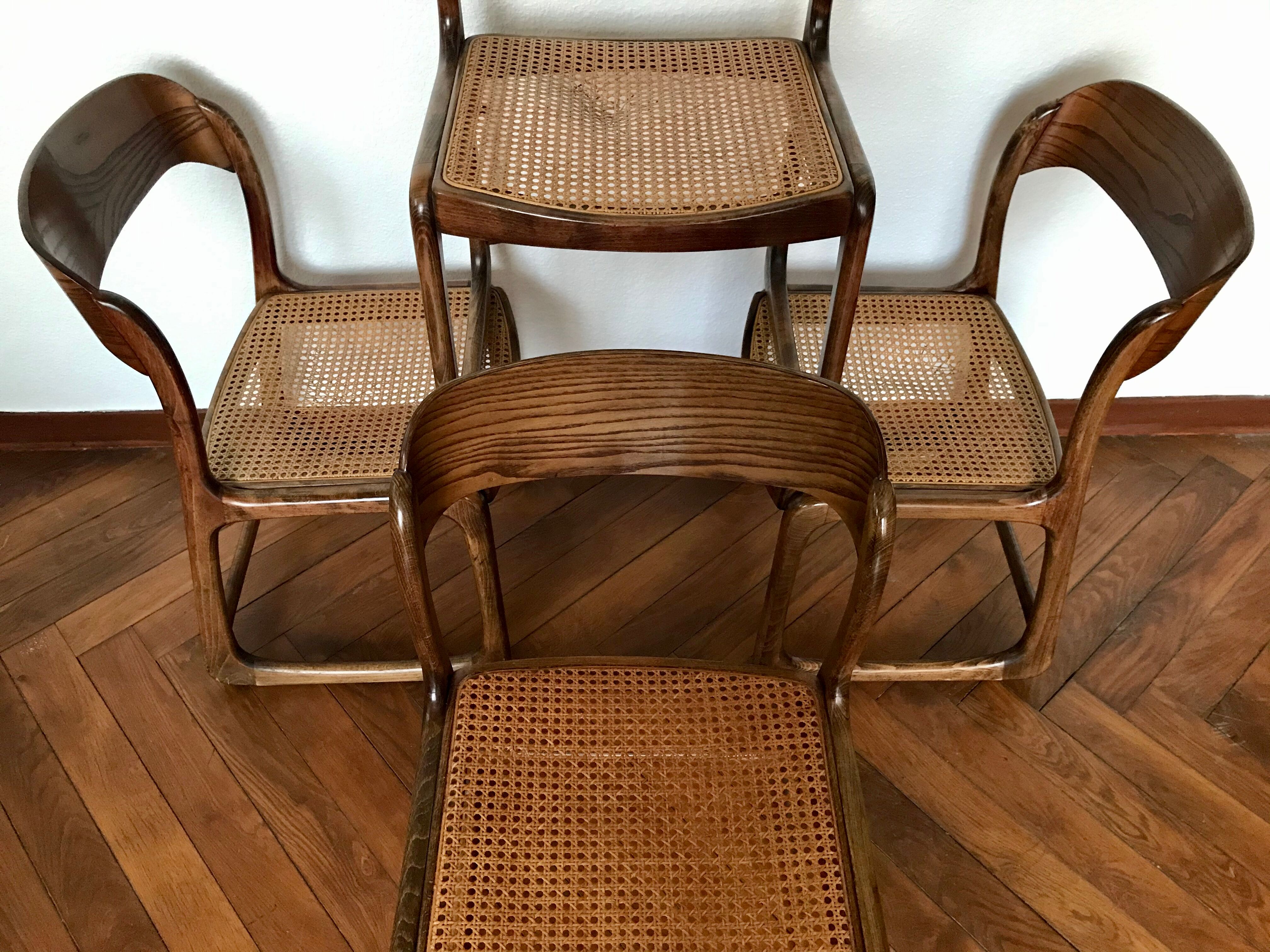 Series of 4 sleigh chairs in wicker, by Baumann
