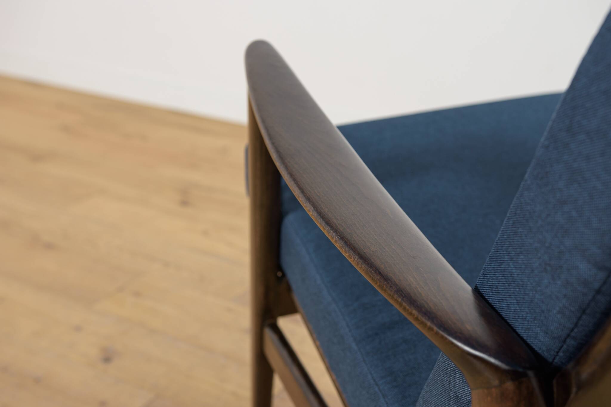 Model 300-139 Armchairs from Swarzędz Furniture Factory, 1960s, Set of 2