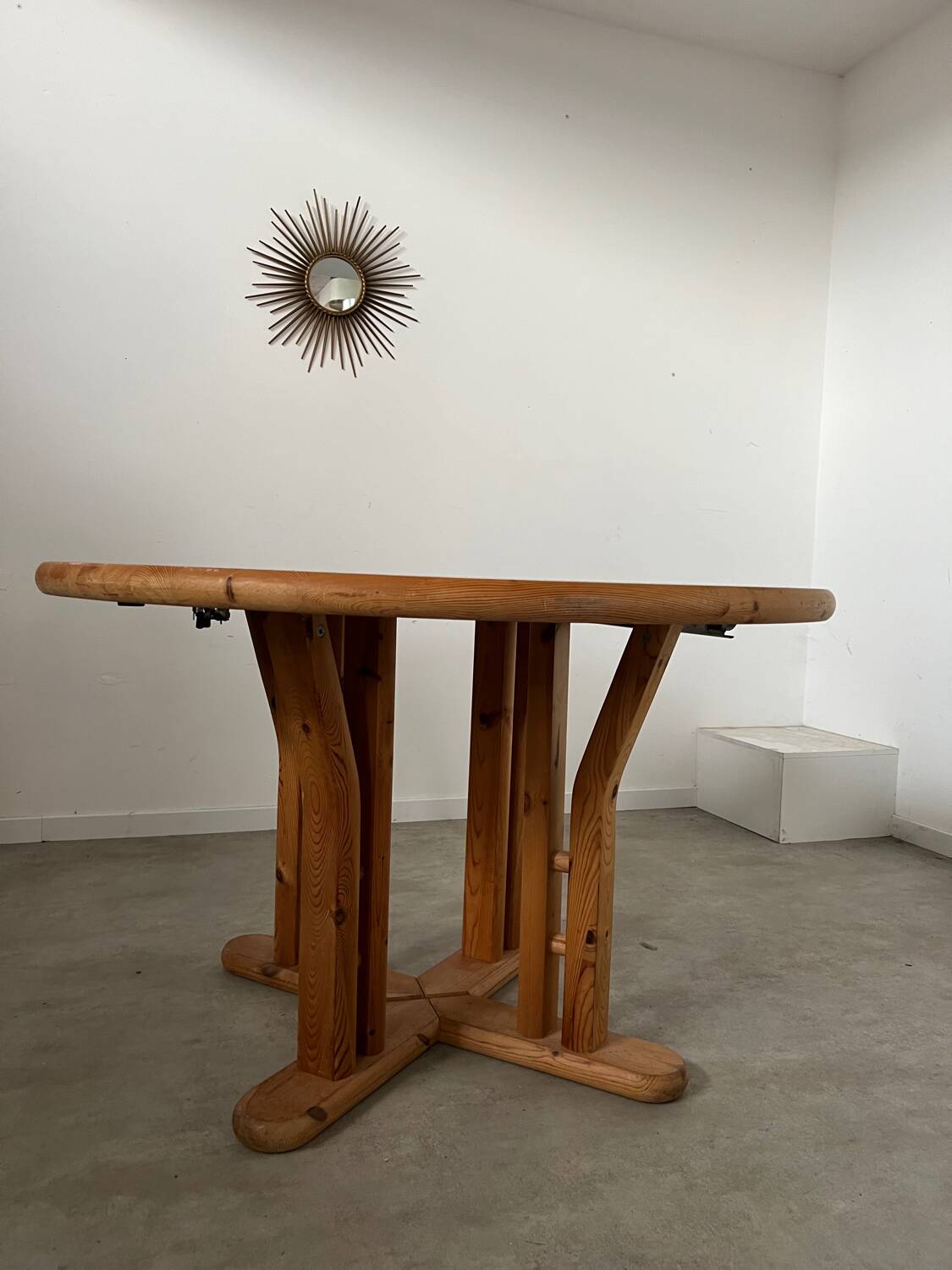 French design pine table and chair set from the 70s brutalist vintage arcs