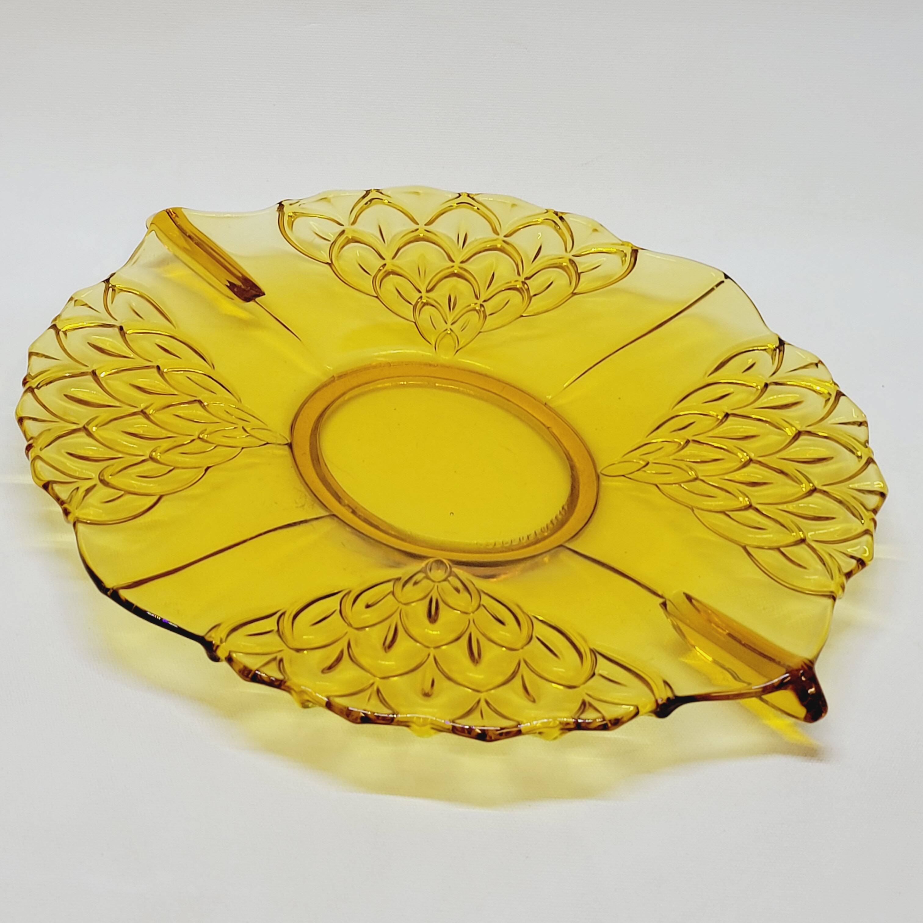 Old Art Deco Dish In Amber Crystal Czechoslovakia