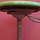 Tabouret industriel vintage 1940-1950, hauteur ajustable par poussoir 75 cm.