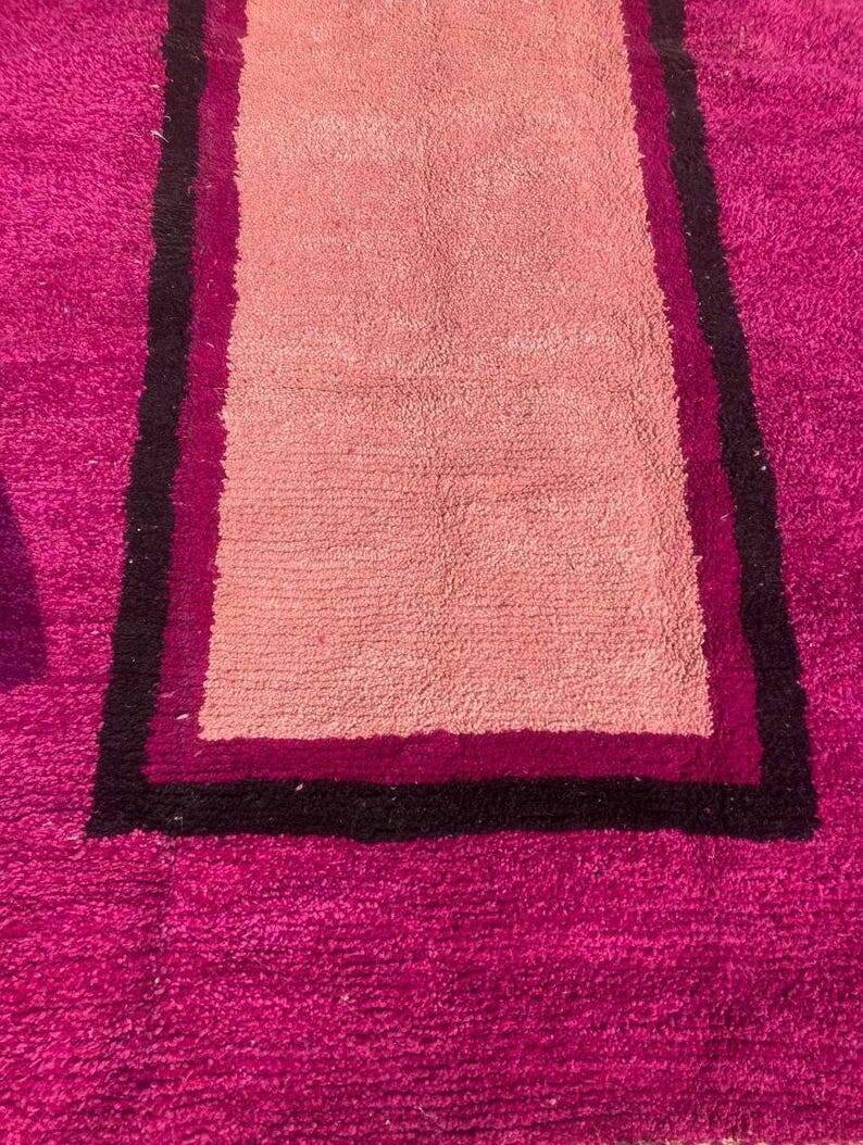 Handmade Moroccan Boujaad rug in pink, 150/250cm.