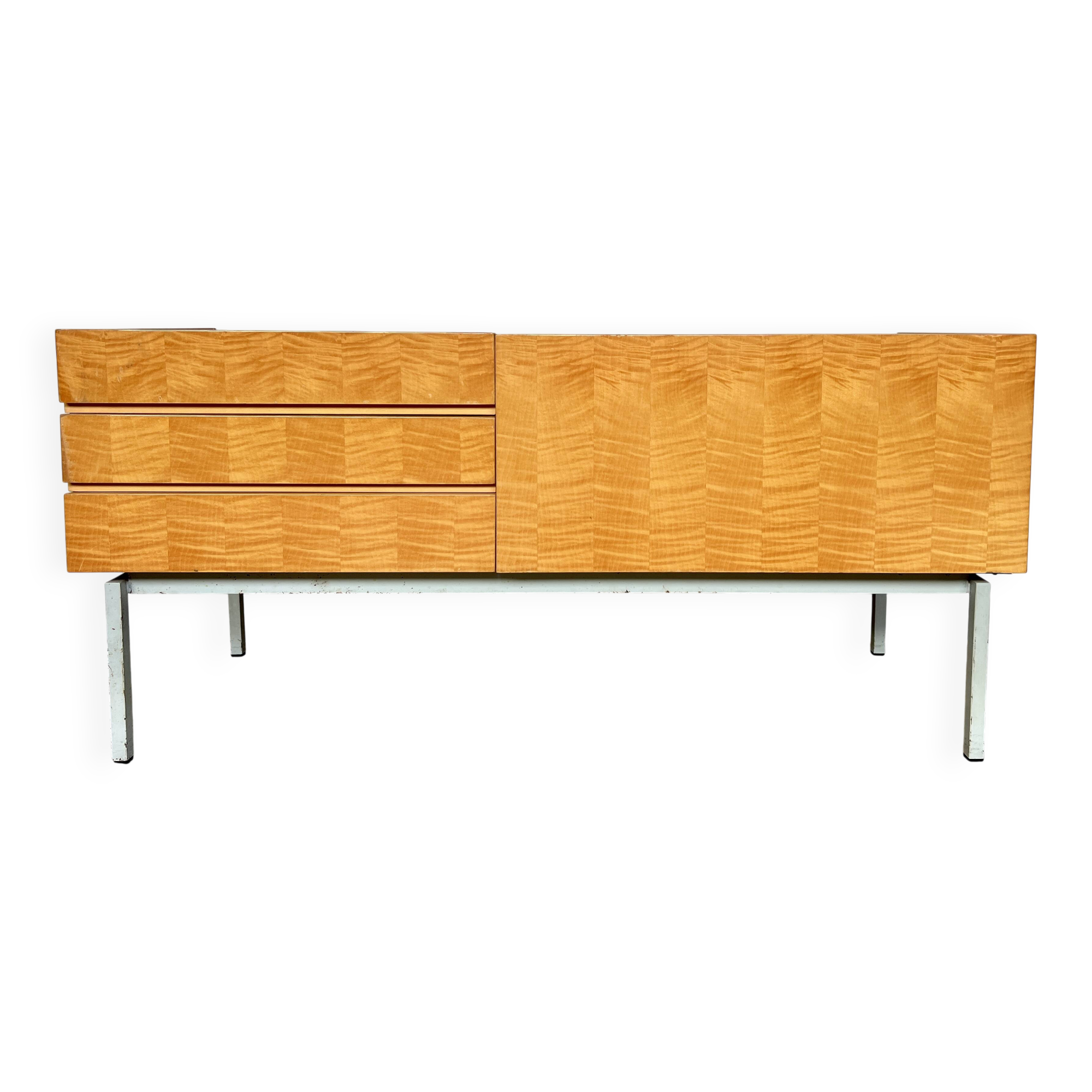 Enfilade scandinave en bois clair