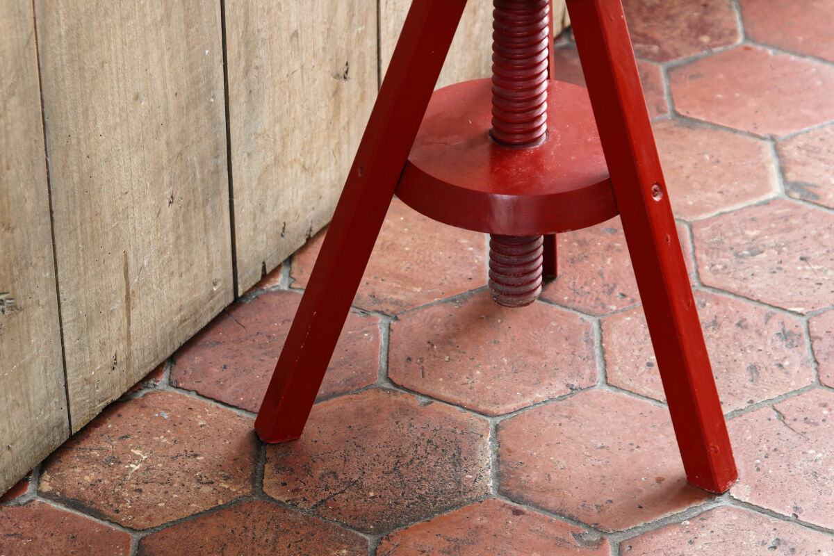 Wooden screw stool