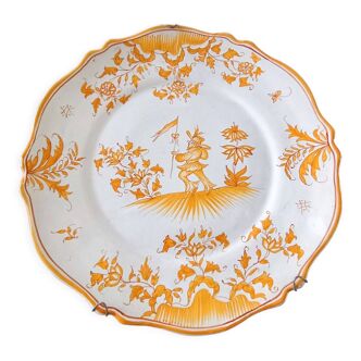 Assiette Moustier camaïeu orange