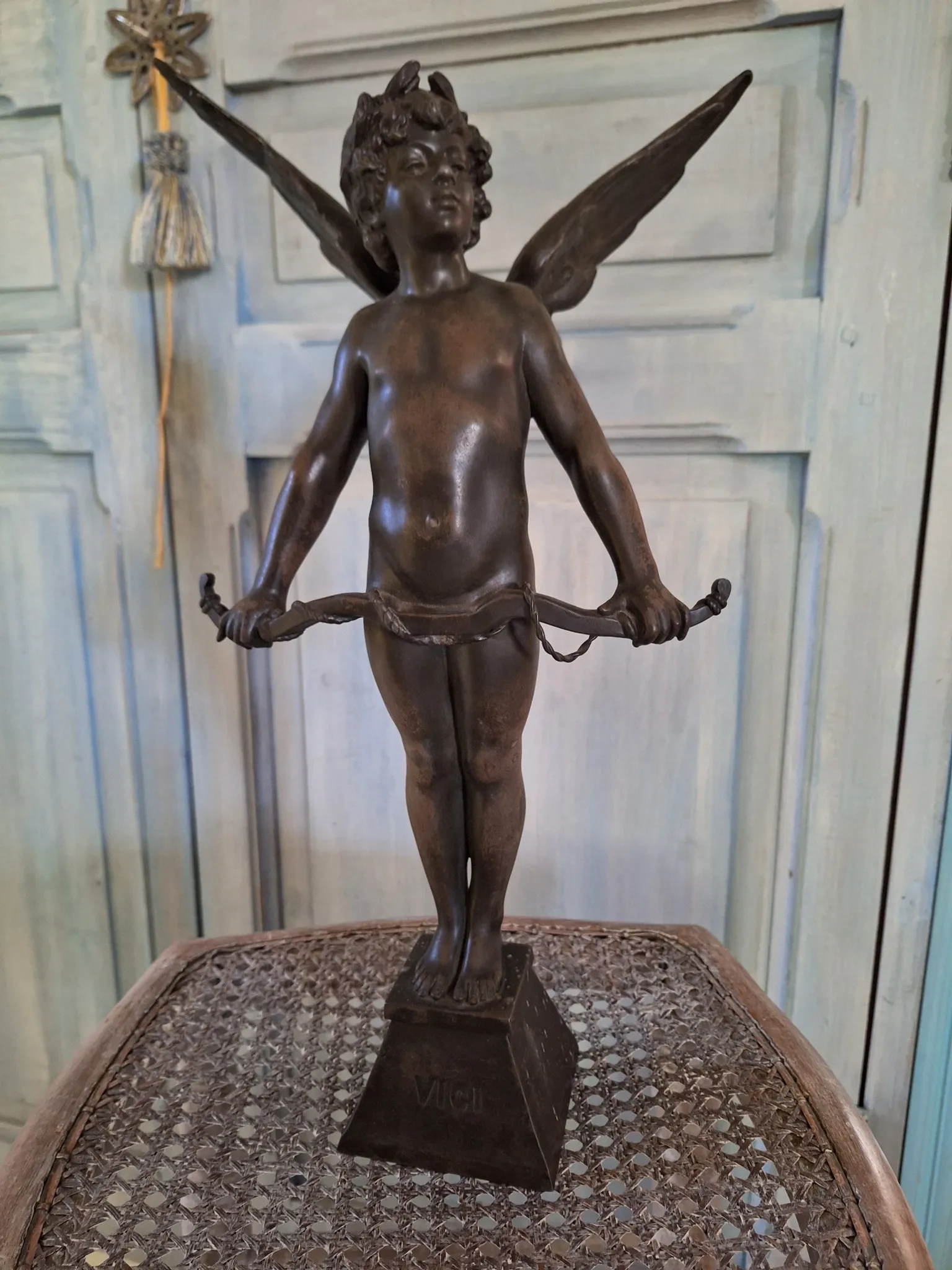Statue "Vici" Auguste Moreau