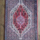 Handmade Persian Senneh rug 101x73cm