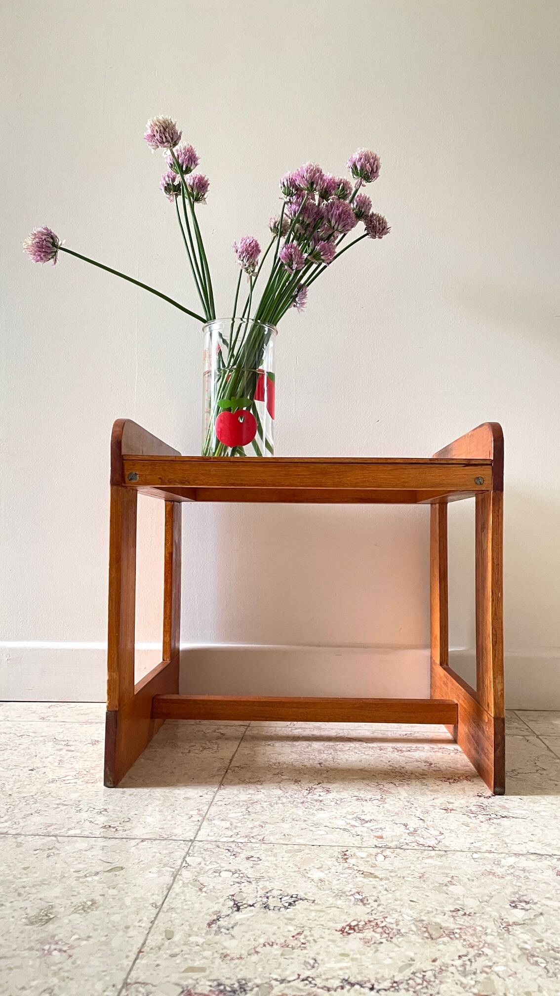 Table basse géométrique bois miel vintage