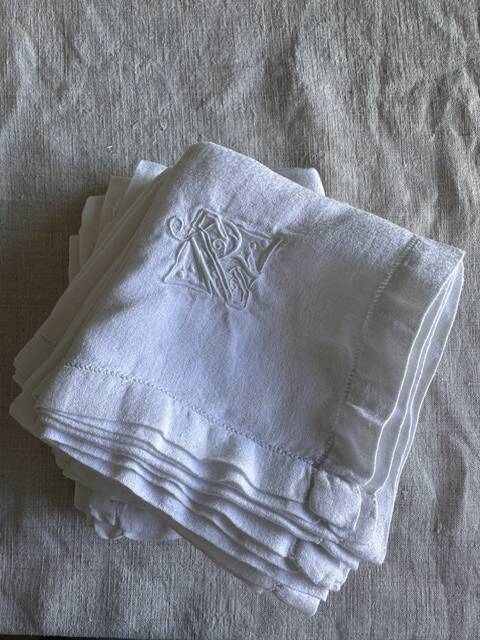 monogrammed table napkins