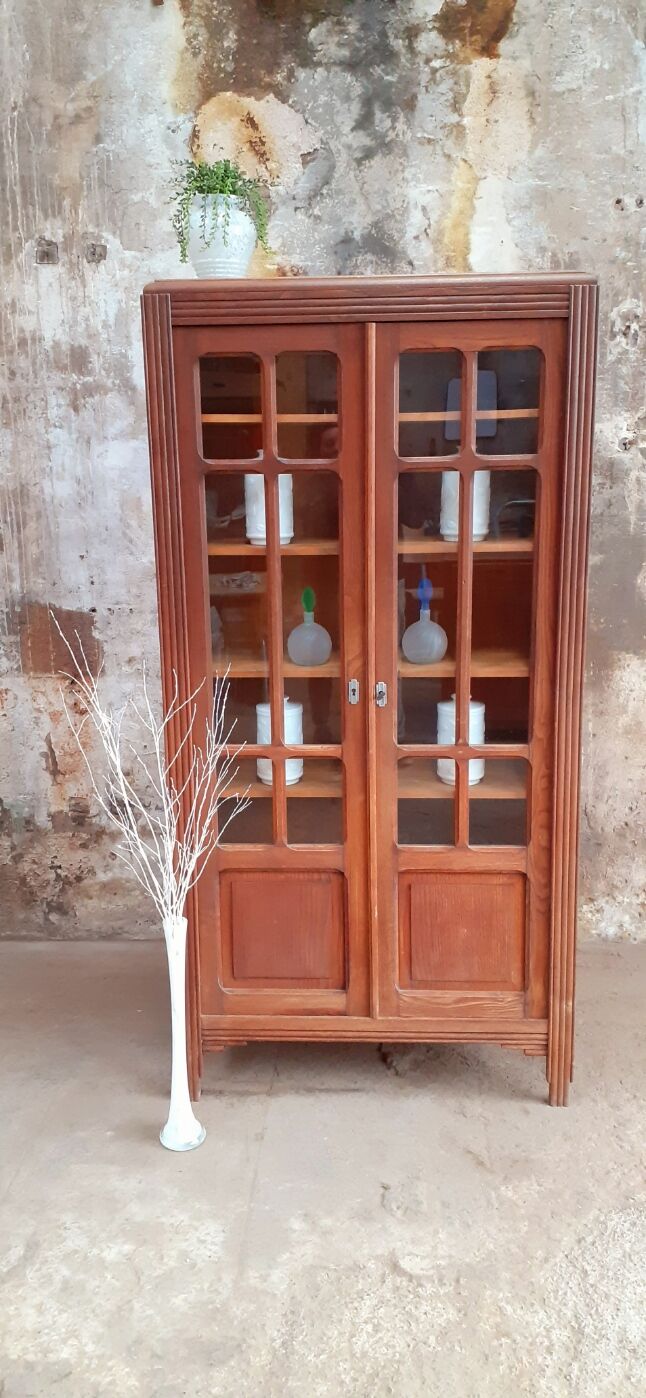 Armoire parisienne vitrée