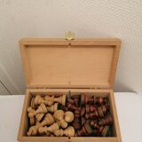 Box of 32 boxwood chess pawns