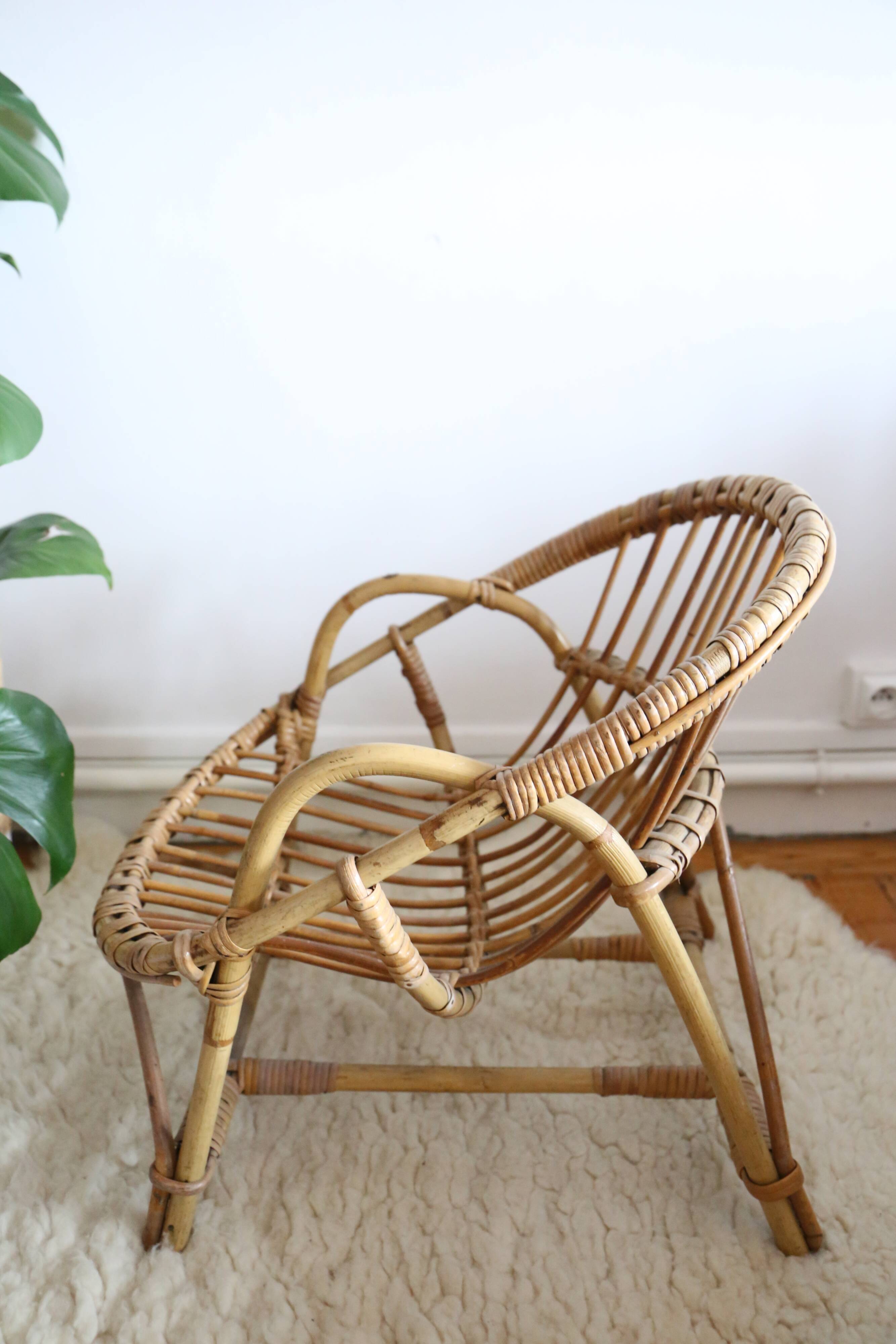 Armchair rattan basket child, vintage