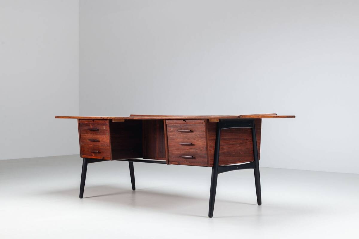 Scandinavian executive desk in rosewood with bar Denmark 1960