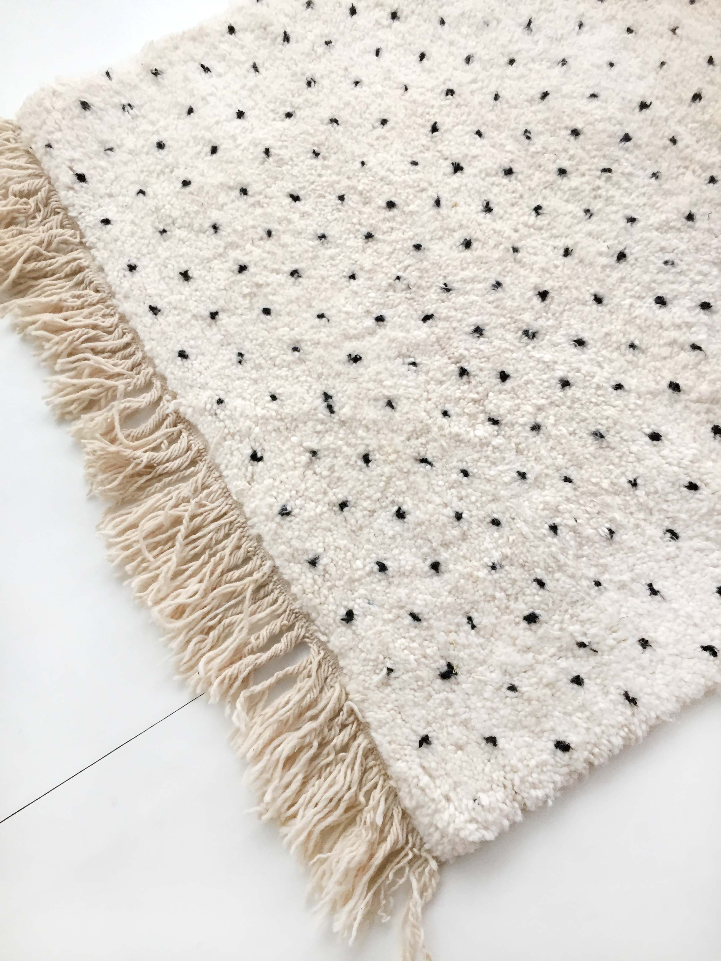 Moroccan Berber carpet blessed ouarain ecru with black polka dots 160x100cm