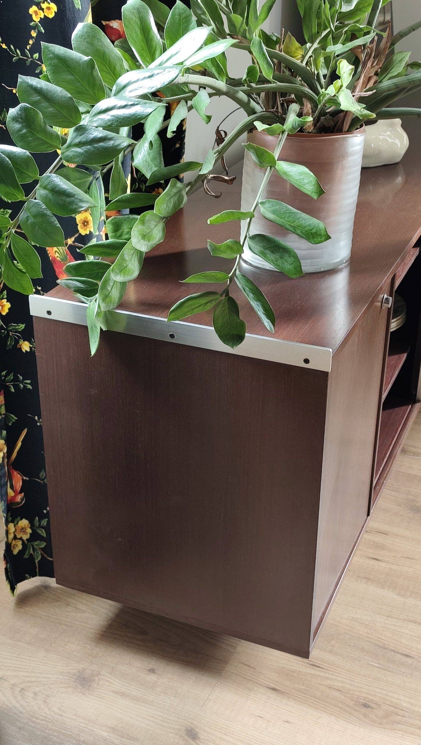 Reversible italian sideboard