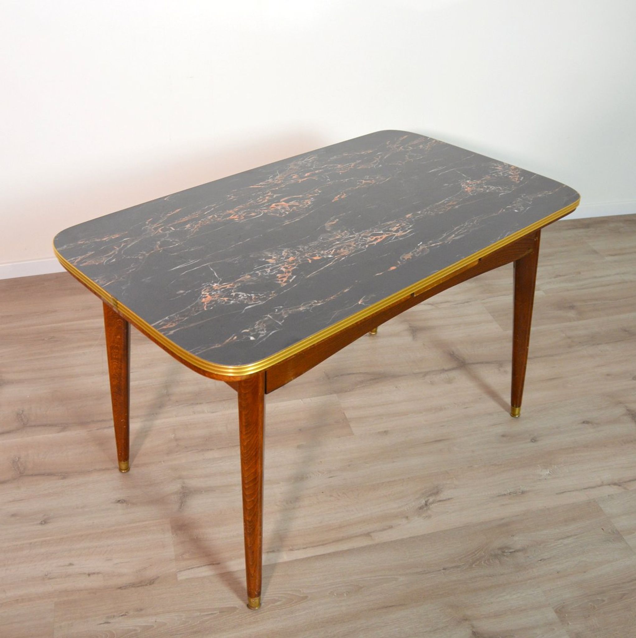 Table 4 à 6 personnes avec rallonges monte et baisse vintage 1960s