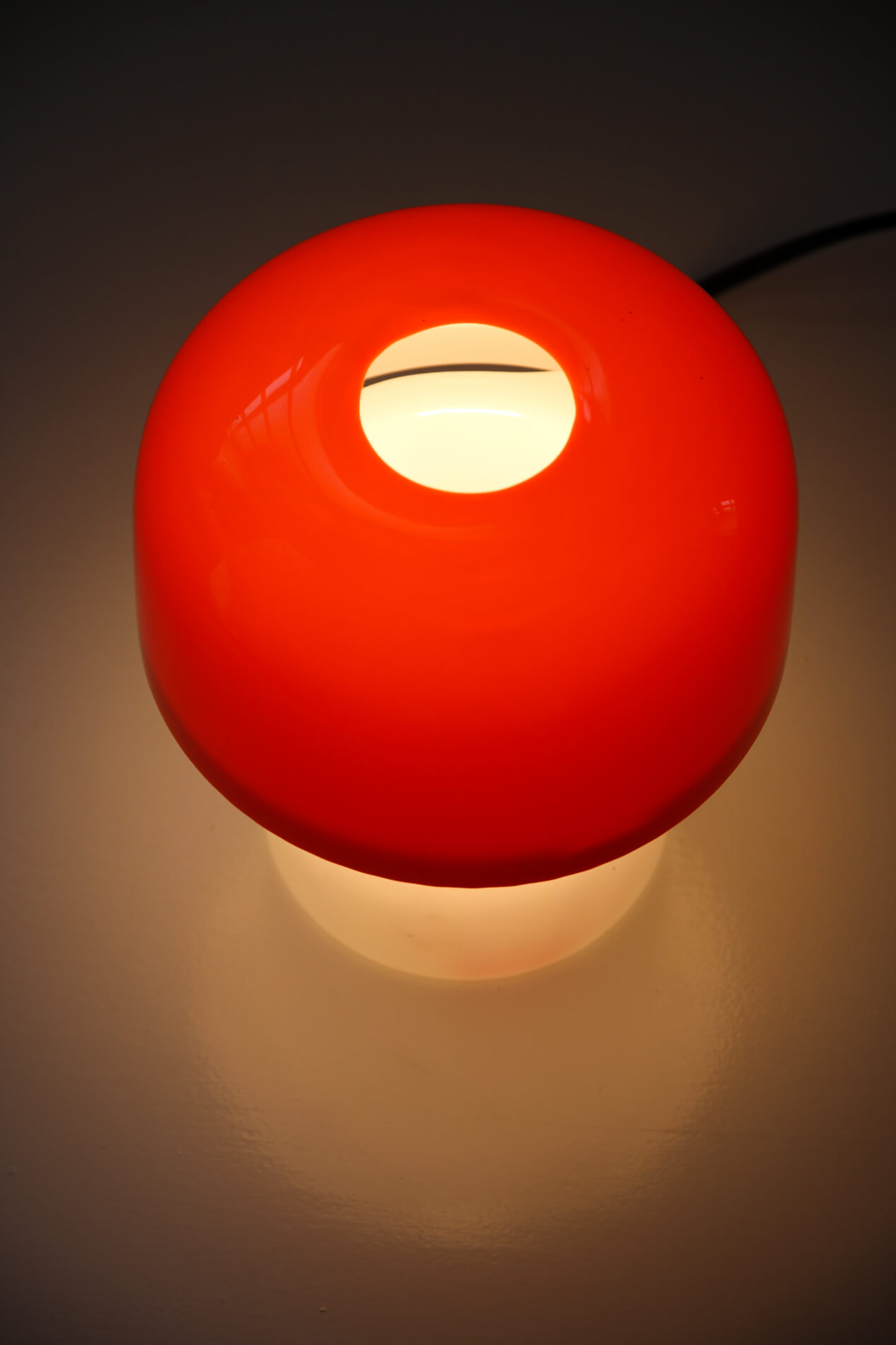 Vintage space age red table lamp from Luigi Massoni for Guzzini, 1970s