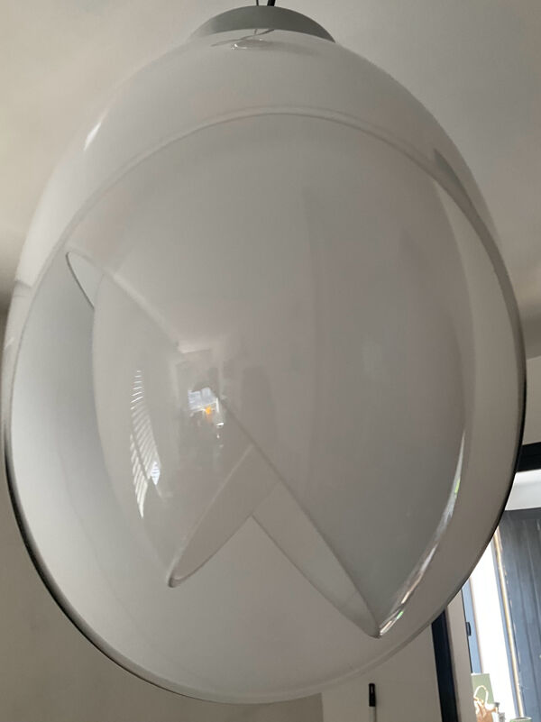 Suspension Lotus en opaline, années 70