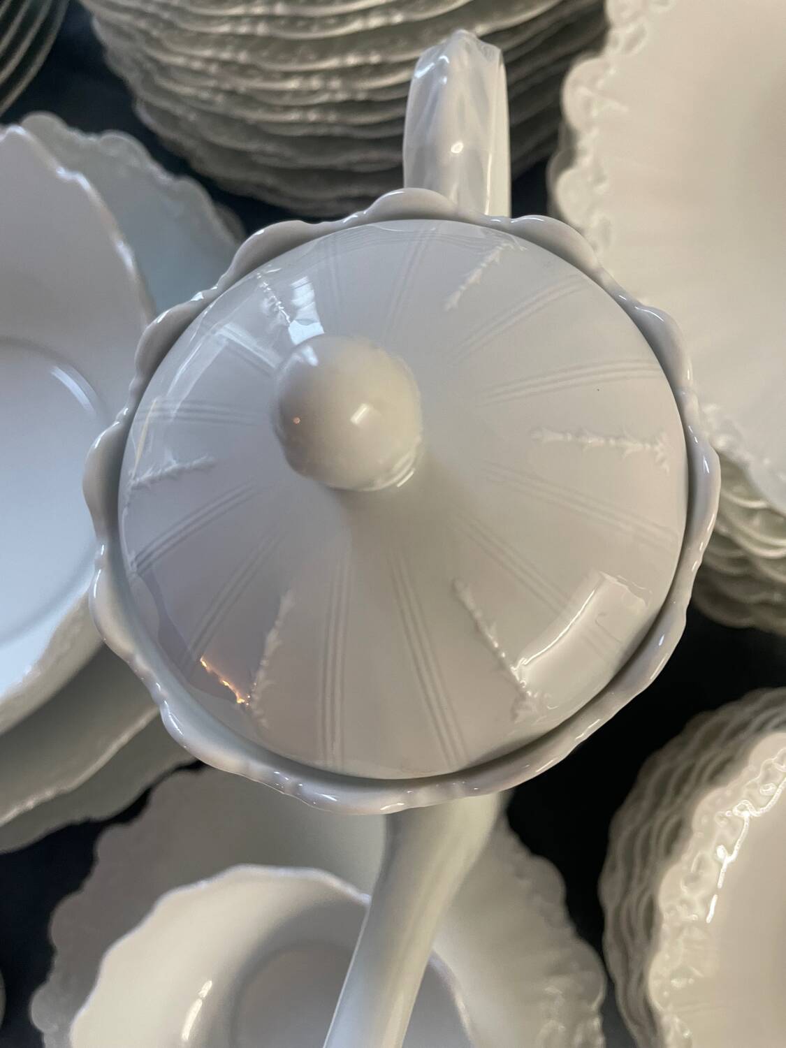 Prestigious 62-piece dinnerware set in vintage 70's Limoges white porcelain by Raynaud