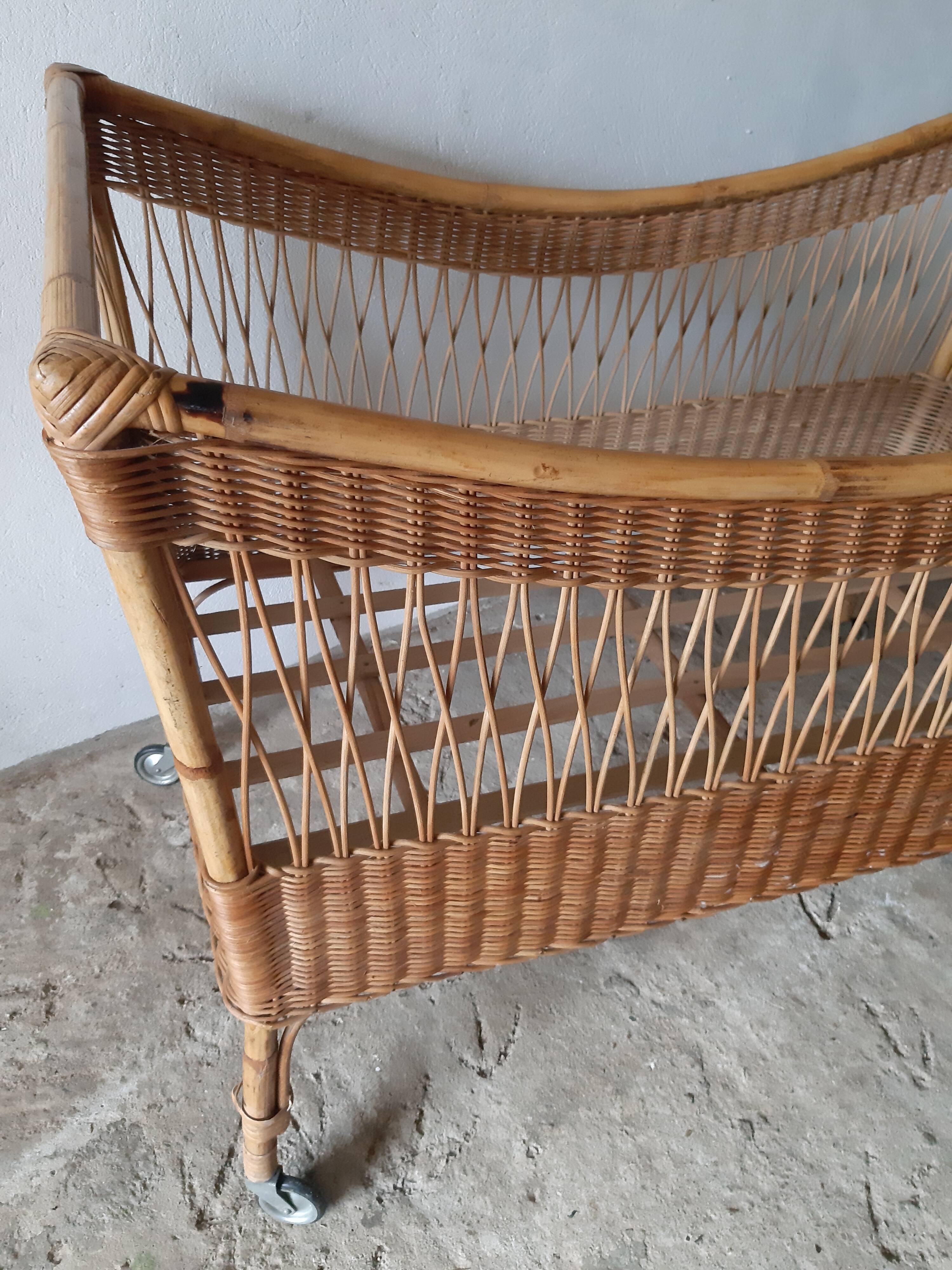 Rotin cradle baby bed