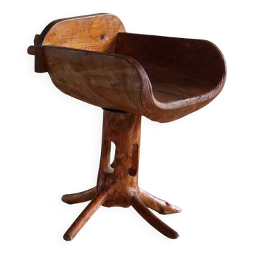 Fauteuil piédestal sculptural unique par le finlandais Matti Martikka en pin massif, années 1960