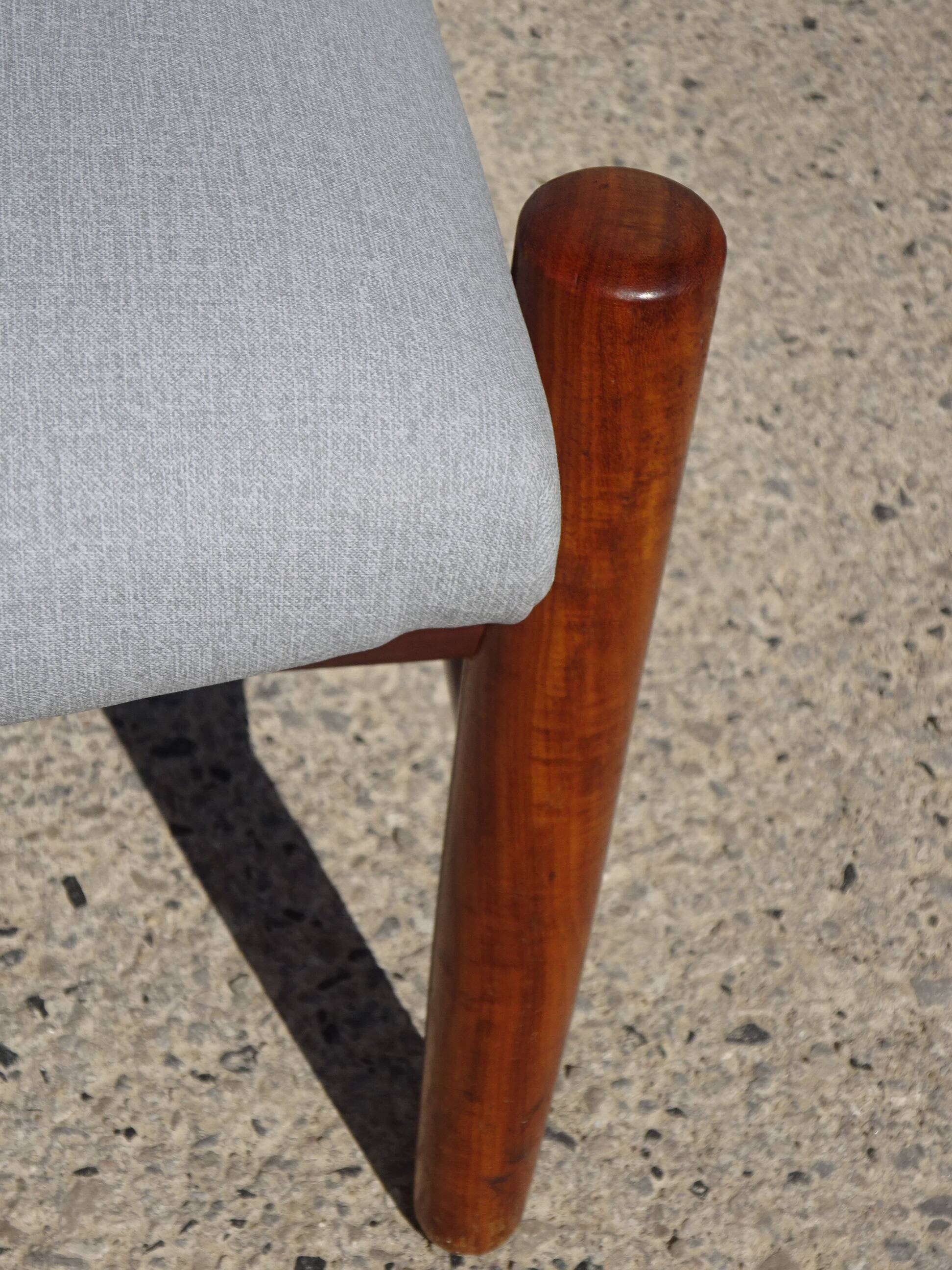 Modular 3-seater sofa + a teak coffee table by Karl SØrlie & SØnner