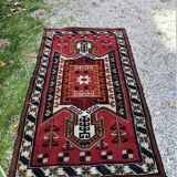 Ancien tapis d'orient. laine fait mains. ( 190 x 112 )