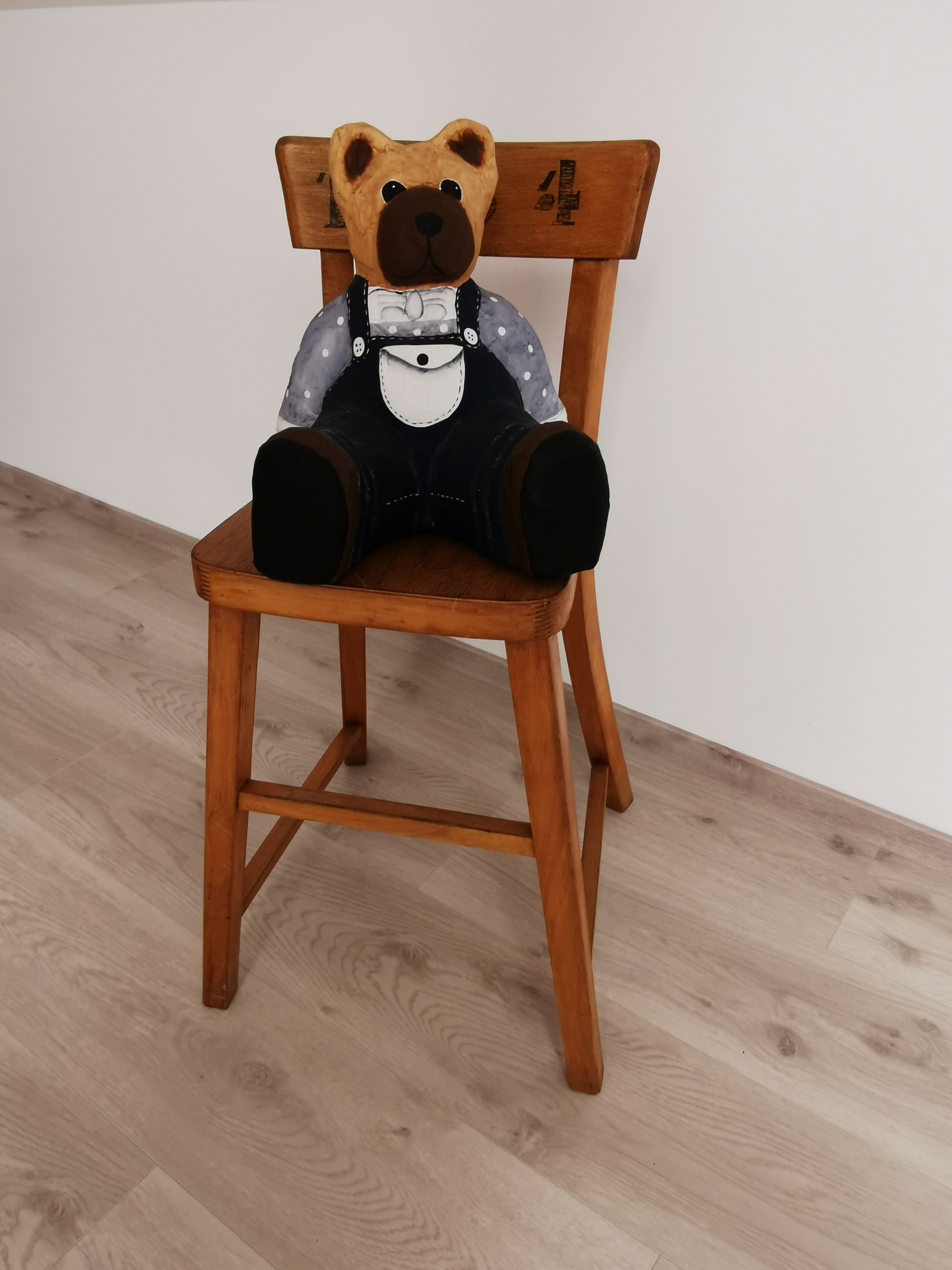 Child chair