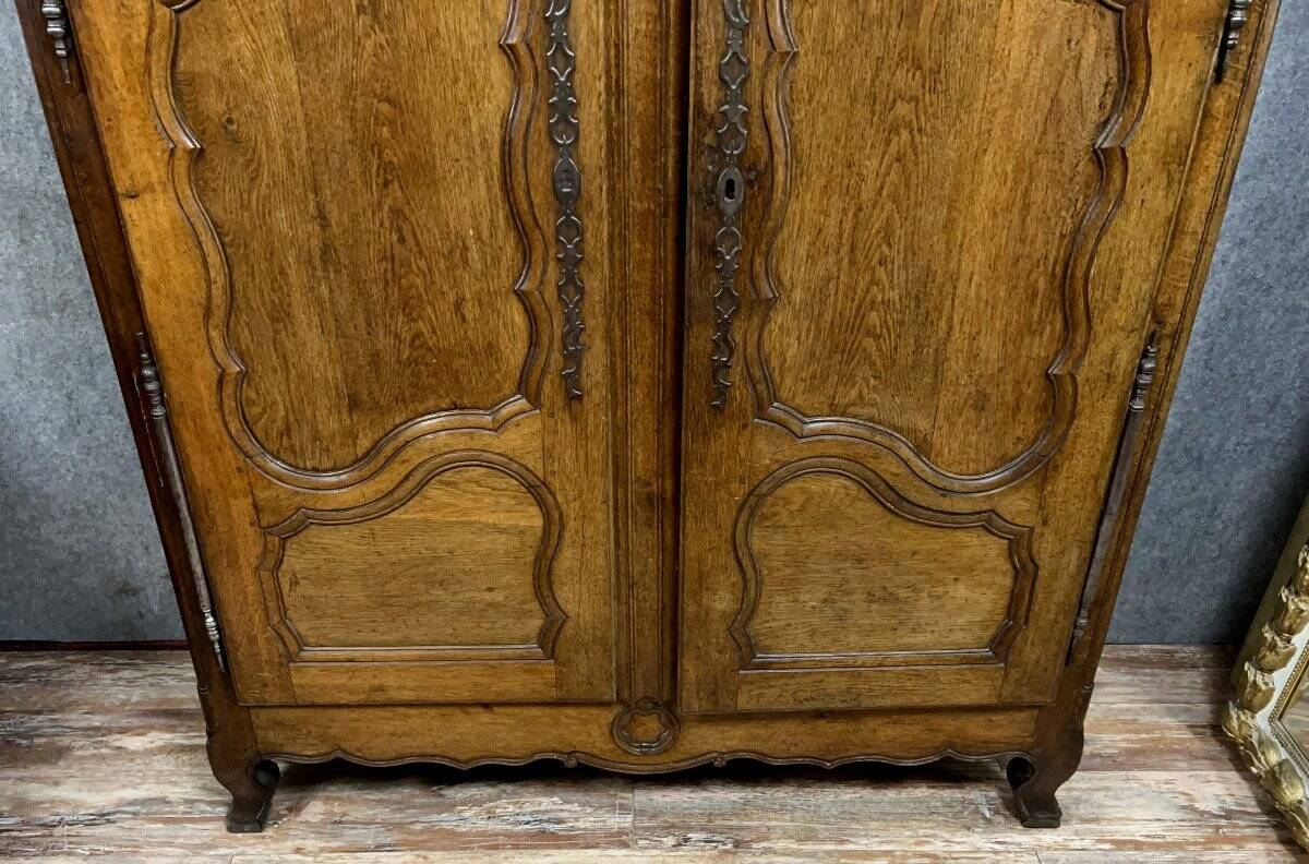 Magnificent Louis XV period wardrobe in blond oak circa 1750