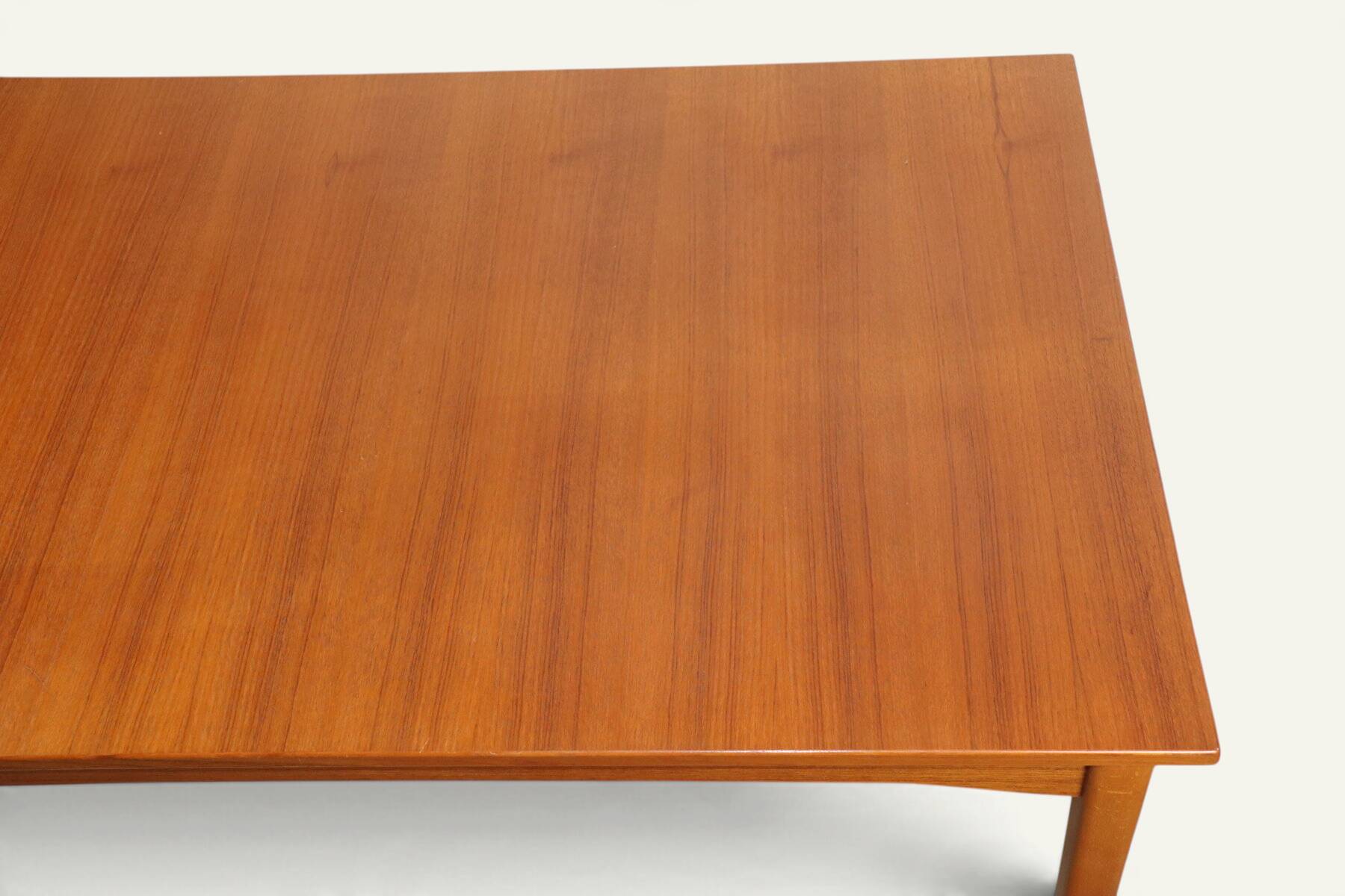 Rectangular extendable dining table in Scandinavian teak – 1960s