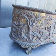 Table planter, 19th century, deer hunting motif
