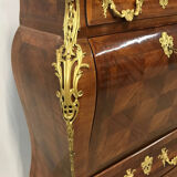 Secrétaire galbé de style Louis XV