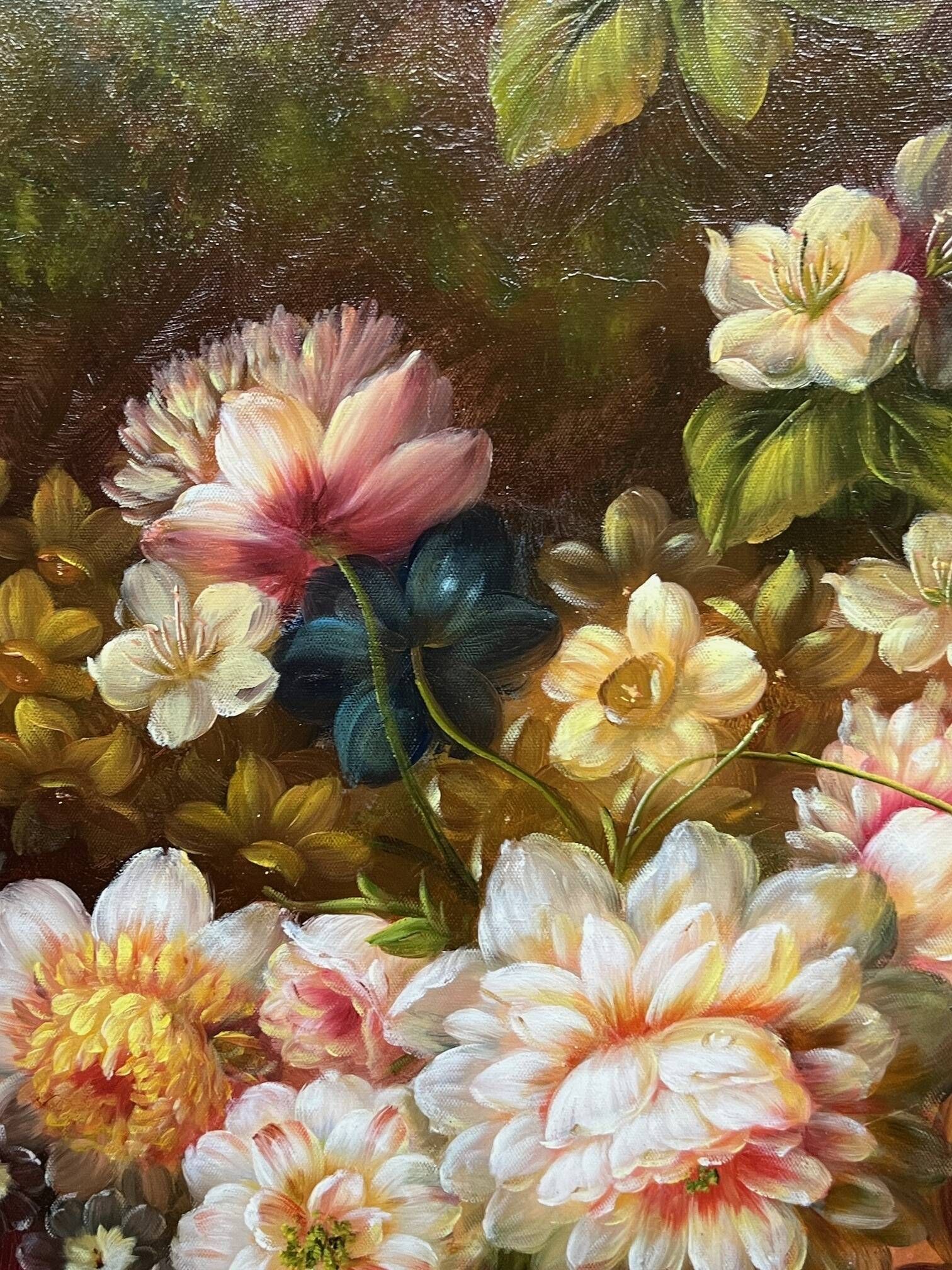 Nature morte signée avec des fleurs.