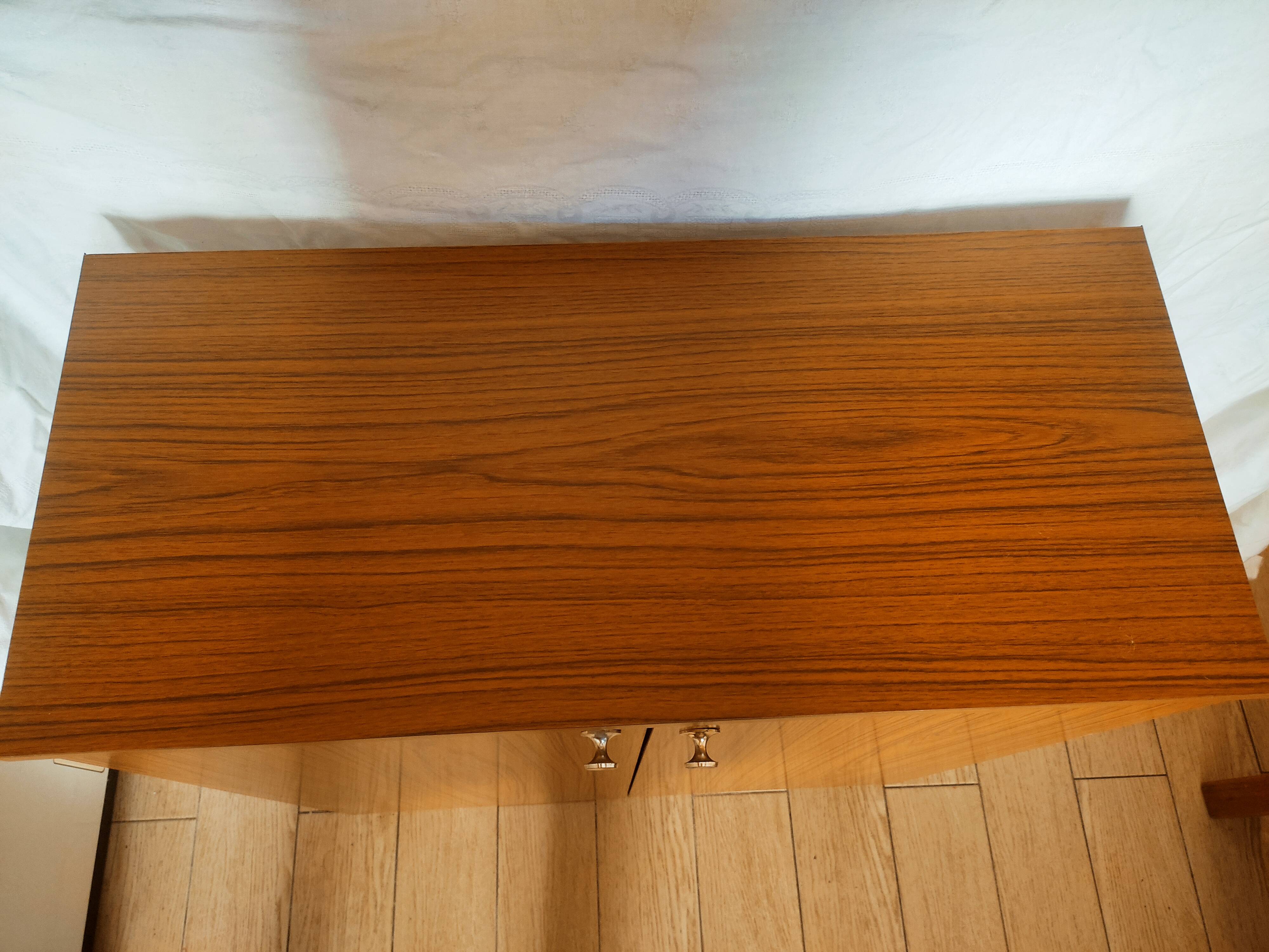 Shoe cabinet in formica