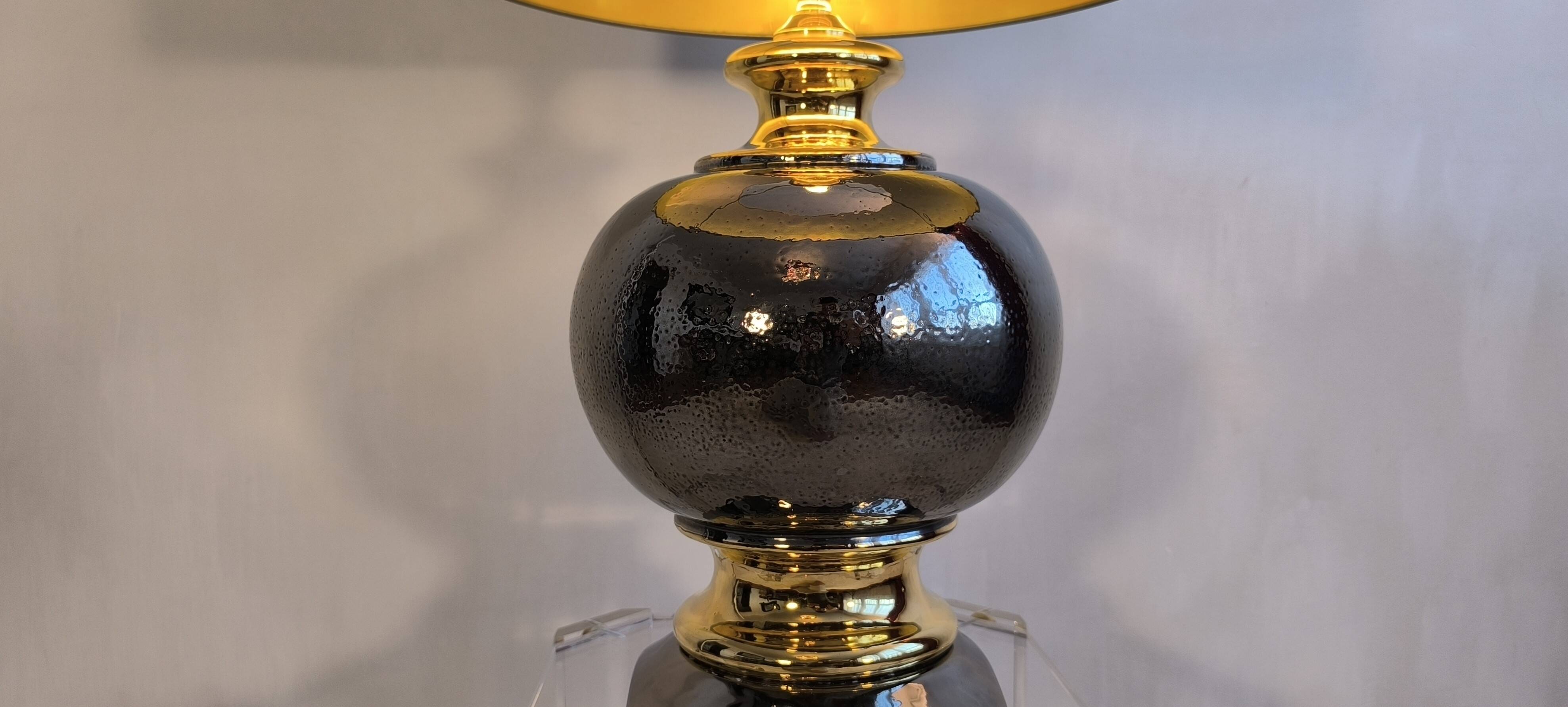 Magnificent large Italian lamp from the 1960s, ceramic / gold.