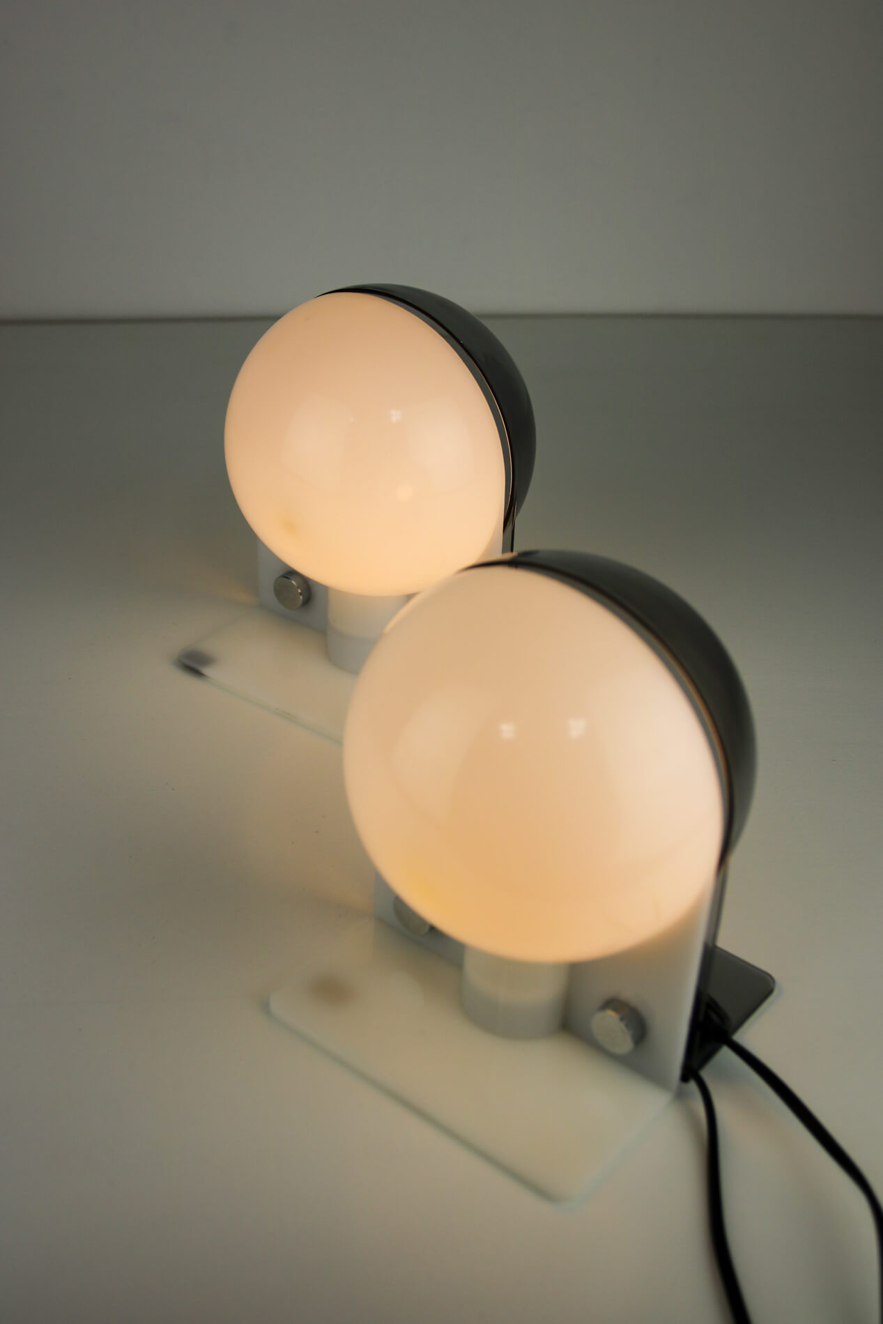 Lampe de table Sirio gris et blanc de Guzzini